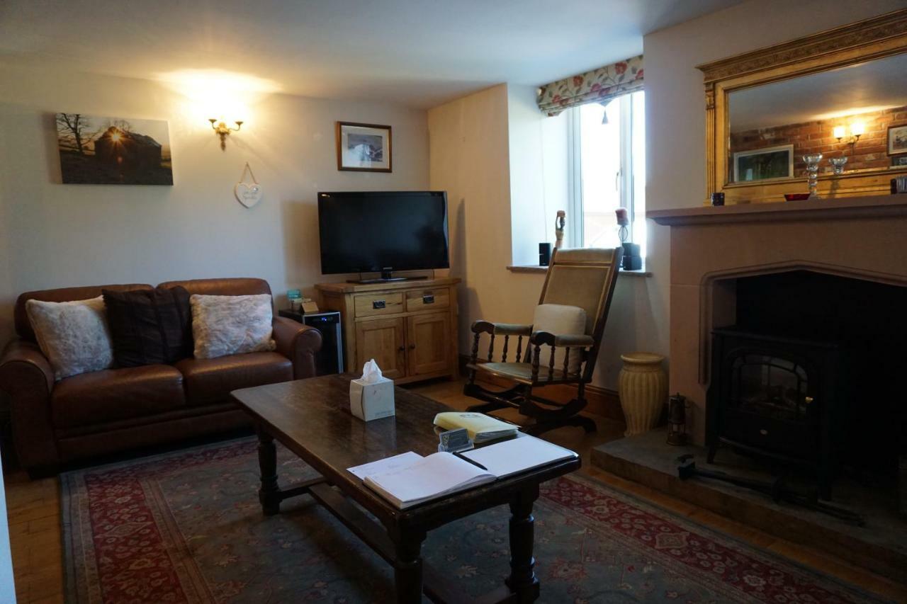 Chapel Croft Guest House Biddulph  Экстерьер фото