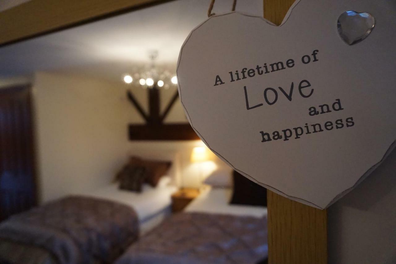 Chapel Croft Guest House Biddulph  Экстерьер фото