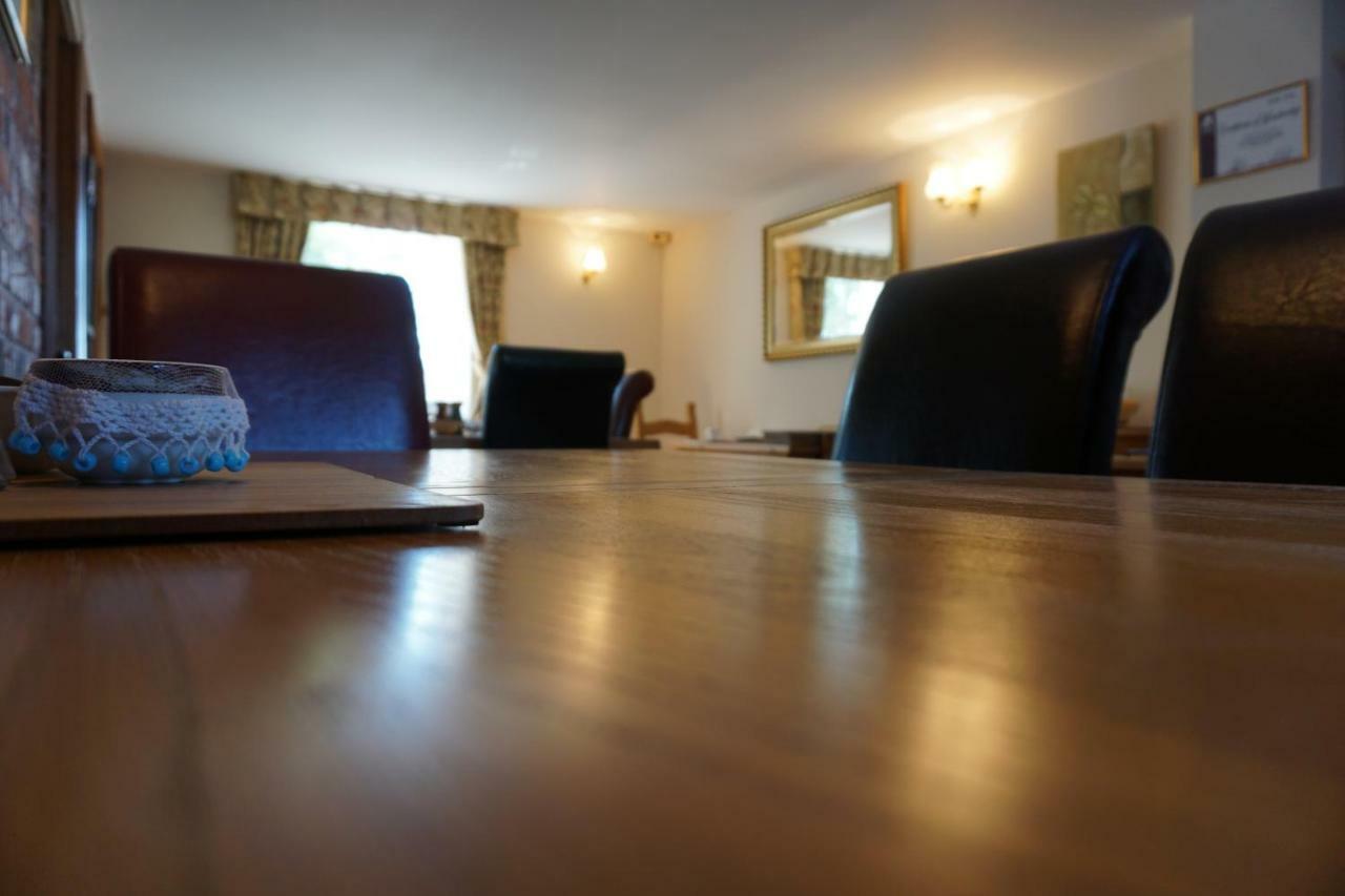 Chapel Croft Guest House Biddulph  Экстерьер фото